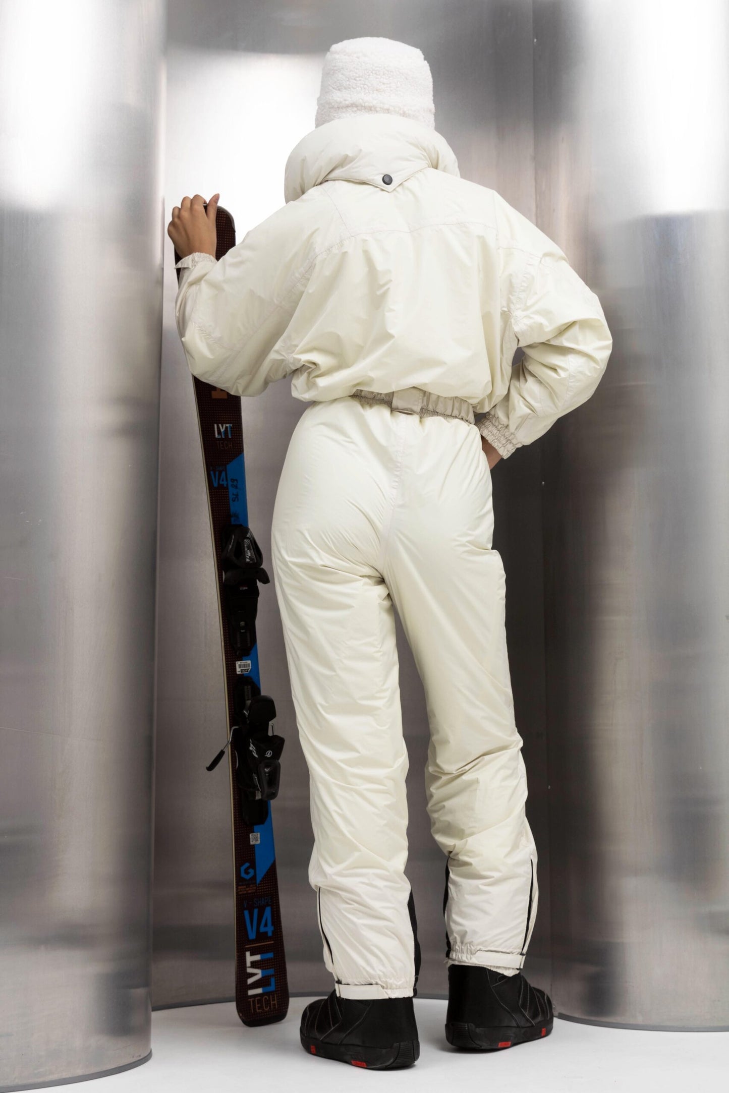 Жіночий білий зимовий лижний комбінезон